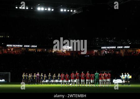 EINDHOVEN - PSV and FC Twente players prior to the Dutch Eredivisie match between PSV Eindhoven and FC Twente at the Phillips stadium on March 17, 2024 in Eindhoven, Netherlands. ANP | Hollandse Hoogte | JEROEN PUTMANS Stock Photo