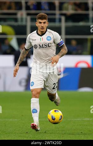 Giovanni Di Lorenzo of Napoli controls the ball  during Serie A soccer match Inter FC SSC Napoli -  Stadio Meazza  on February 17, 2024 in Milan , Italy. Stock Photo