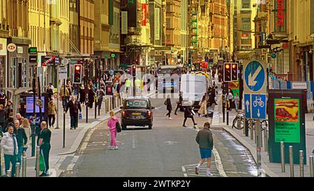 Glasgow, Scotland, UK. 18th March, 2024: UK Weather:   A busy argyle street and Sunny spring weather in the city  saw locals and tourists in the city centre. Credit Gerard Ferry/Alamy Live News Stock Photo