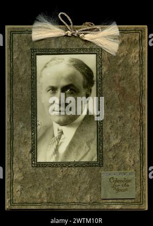 Calendar - Calendar for the year 1930 illustrated with the portrait of Harry Houdini Stock Photo