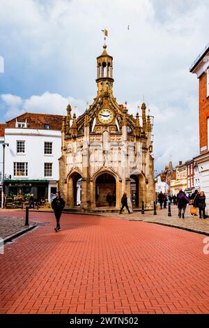 Chichester Cross, which is a type of buttercross familiar in old market towns, was built in 1501 as a covered marketplace, and stands at the intersect Stock Photo