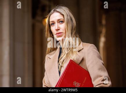 London, UK. 19th Mar, 2024. Laura Trott, Chief Secretary to the Treasury, at Downing Street for a Cabinet meeting. Credit: Mark Thomas/Alamy Live News Stock Photo