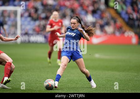 Jess Ziu of West Ham in defensive action during the Barclays FA Women's ...