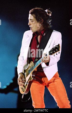 Verona Italy 10/09/1999 : Federico Poggipollini, Italian guitarist of the Ligabue band during the live concert at the Arena Stock Photo