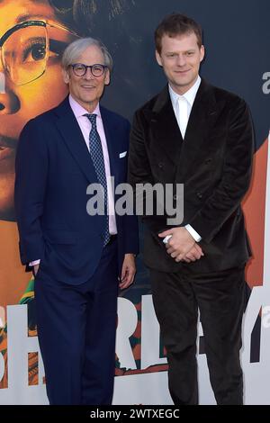 Robert C. Gottlieb und Lucas Hedges bei der Premiere des Netflix-Films ...