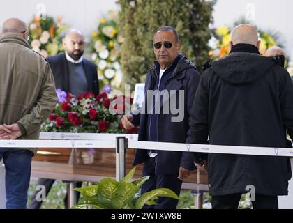 Firenze, Italia. 20th Mar, 2024. Il presentatore Carlo Conti omaggia la salma di Joe Barone alla Camera Ardente del DG della Fiorentina presso il Viola Park Rocco Commisso a Firenze, Italia - Cronaca, Sport. 20 Marzo 2024 (foto Marco Bucco/LaPresse) TV presenter Carlo Conti pays tribute to the body of Joe Barone during the funeral chamber of Fiorentina's DG at the Viola Park Rocco Commisso in Florence, Italy - News, Sports. March 20, 2024 (photo by Marco Bucco/LaPresse) Credit: LaPresse/Alamy Live News Stock Photo