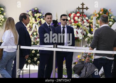 Firenze, Italia. 20th Mar, 2024. I figli del defunto davanti alla salma del padre Joe Barone alla Camera Ardente del DG della Fiorentina presso il Viola Park Rocco Commisso a Firenze, Italia - Cronaca, Sport. 20 Marzo 2024 (foto Marco Bucco/LaPresse) Barone' sons pays tribute to the body of the father Joe Barone during the funeral chamber of Fiorentina's DG at the Viola Park Rocco Commisso in Florence, Italy - News, Sports. March 20, 2024 (photo by Marco Bucco/LaPresse) Credit: LaPresse/Alamy Live News Stock Photo