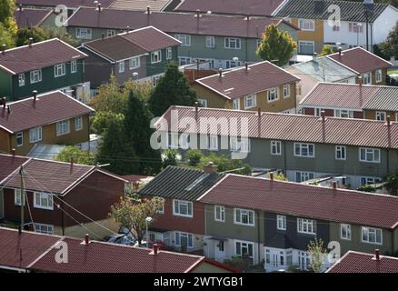 19/10/10. TODAY PHOTO..Council homes in Paulsgrove, Portsmouth, Hampshire...The social housing budget in England is to be cut by more than 50% in the Stock Photo