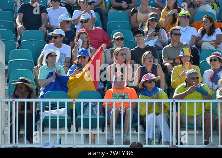 MIAMI GARDENS, FLORIDA - MARCH 19: Atmosphere during Simona Halep (Romania) vs Paula Badosa (Spain) match at the 2024 Miami Open presented by Itaú women's singles match at Hard Rock Stadium on March 19, 2024 in Miami Gardens, Florida.  (Photo by JL/Sipa USA) Stock Photo