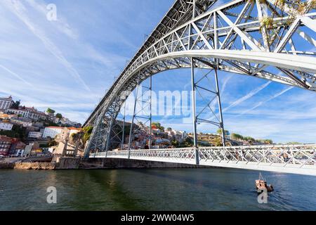 Portugal, Porto, Vila Nova de Gaia, Luís I Bridge (Ponte Luís I) across the Douro River Stock Photo
