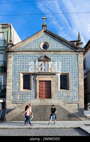Portugal, Porto, Vila Nova de Gaia, Chapel of Our Lady of Mercy (Capela de Nossa Senhora da Piedade) on Av. de Diogo Leite Stock Photo