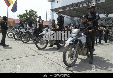 GYE-PLAN FICE Guayaquil, miercoles 20 de marzo del 2024 Mediante rueda de prensa la Policia Nacional dio detalles sobre la puesta en marcha del plan Fuerza Investigativa Contra la Extorsion , FICE. En la grafica elementos de la policia motorizada, mientras realizan ejercicios. Fotos:CÃ sar Munoz/API Guayaquil Guayas Ecuador CLJ-GYE-PLANFICE-e193598bb0c213b9e18c011b5445f242 *** GYE PLAN FICE Guayaquil, Wednesday, March 20, 2024 At a press conference, the National Police gave details about the implementation of the Investigative Force Against Extortion plan, FICE In the graphic elements of the m Stock Photo