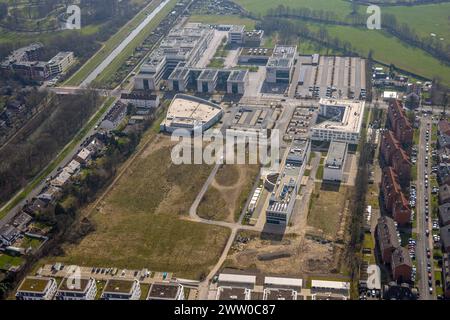 Luftbild, Hochschule Hamm-Lippstadt und Baustelle mit Neubau SCI:Q Science Quarter Paracelsuspark und Wohngebiet Paracelsuskarree, Mitte, Hamm, Ruhrgebiet, Nordrhein-Westfalen, Deutschland ACHTUNGxMINDESTHONORARx60xEURO *** Aerial view, Hamm Lippstadt University of Applied Sciences and construction site with new building SCI Q Science Quarter Paracelsuspark and residential area Paracelsuskarree, center, Hamm, Ruhr area, North Rhine-Westphalia, Germany ATTENTIONxMINDESTHONORARx60xEURO Stock Photo