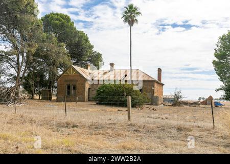 Australia, abandoned derelict farmhouse building in rural South Australia near the settlement of Dutton Stock Photo