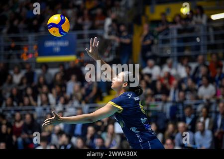 Turin, Italy. 10th Jan, 2024. Final CEV Volleyball Cup 2024 Women Reale Mutua Fenera Chieri '76 (ITA) - Viteos Neuchatel UC (SUI) Pala Gianni Asti Turin Reale Mutua Fenera Chieri '76 (ITA) wins the CEV Volleyball Cup 2024 Women Reale Mutua Fenera Chieri '76 - Viteos Neuchatel UC 3-1 Avery Skinner 6 (Chieri'76) (Photo by Tonello Abozzi/Pacific Press) Credit: Pacific Press Media Production Corp./Alamy Live News Stock Photo