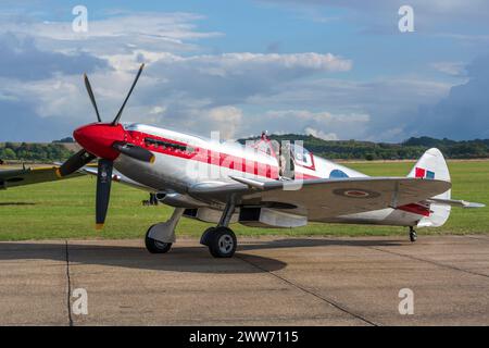 Spitfire Rn201 Aircraft, Supermarine Spitfire Mk XIV, Duxford UK Stock Photo - Alamy