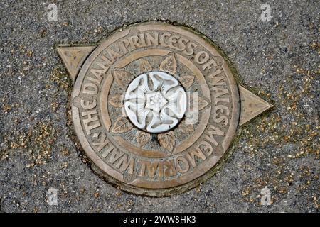 Brass Plaque on The Princess of Wales Memorial Walkway in Kensington Park. Stock Photo