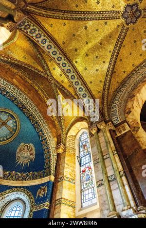 Gold mosaic ceiling of the Fitzrovia Chapel, Pearson Square, London, England Stock Photo