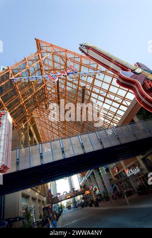 Fourth Street Live is a dining, entertainment and retail destination on Fourth Street in historic downtown Louisville, Kentucky - USA Stock Photo