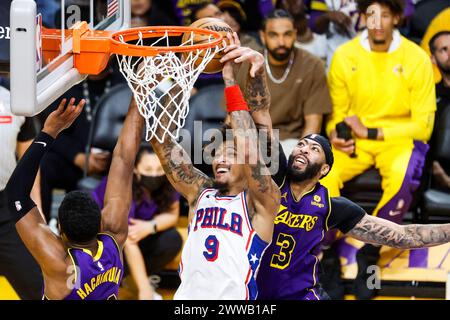 Los Angeles, United States. 22nd Mar, 2024. Philadelphia 76ers' Kelly Oubre Jr. (L) and Los Angeles Lakers' Anthony Davis (R) seen in action during an NBA basketball game between Lakers' and 76ers at Crypto.com Arena. Final Score ( NBA 2024:) Lakers 101:94 76ers (Photo by Ringo Chiu/SOPA Images/Sipa USA) Credit: Sipa USA/Alamy Live News Stock Photo