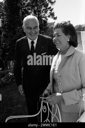 Argentine de facto president Alejandro Agustín Lanusse with First Lady Ileana María Bell Bidart at the Olivos Presidential Residence, Buenos Aires, December 1972. Stock Photo