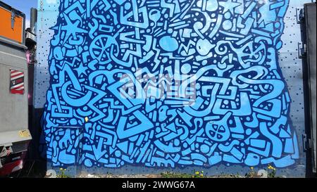 Stockholm, Snosatra, Sweden, May 23 2021. Graffiti exhibition on the outskirts of the city. Intertwining. Stock Photo