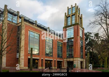 Belfast, Co Down, Northern Ireland November 18 2023 - Front entrance to the McClay Library at Queens University Belfast named after Sir Allen McClay Stock Photo
