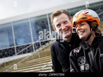 HEERENVEEN - Prince Bernhard and Princess Annette on the Thialf ice rink during the kick-off of De Hollandse 100. The duathlon is held annually to raise money for research into the nature and treatment of lymphatic cancer. ANP KOEN VAN WEEL netherlands out - belgium out Stock Photo