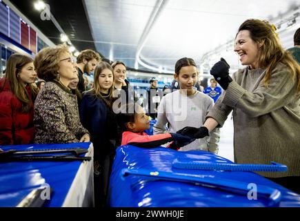 HEERENVEEN - Princess Margriet and Princess Annette on the Thialf ice rink during the kick-off of De Hollandse 100. The duathlon is held annually to raise money for research into the nature and treatment of lymphoma. ANP KOEN VAN WEEL netherlands out - belgium out Stock Photo