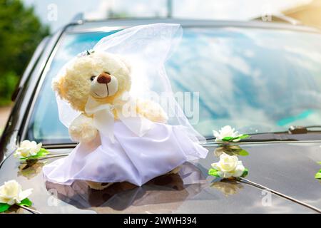 Wedding decor, decoration car.car decoration for the wedding. in the form of bears dressed like a newlywed Stock Photo