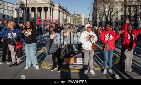 Impromptu Conduce Music and prayer of Streams Of Joy London group at a live impromptu ...