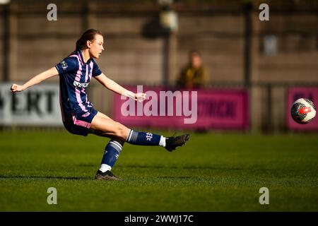 London, UK. 24th Mar, 2024. London, England, March 24th 2024: Morgan Searle (18 Dulwich Hamlet) in action during the London and South East Regional Womens Premier League game between Dulwich Hamlet and Sutton United at Champion Hill in London, England. (Liam Asman/SPP) Credit: SPP Sport Press Photo. /Alamy Live News Stock Photo
