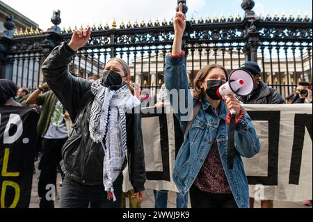 London, UK. 24 March 2024. Energy embargo for Palestine protest outside the British Museum. Hundreds of activists held banners against PB sponsorship of the museum and against the recent oil field exploration off the coast of Gaza by BP. Credit: Andrea Domeniconi/Alamy Live News Stock Photo