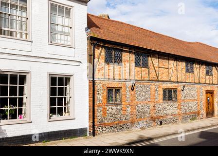 The half-timbered front elevation of The Old Foundry in historic Friday Street in Henley-on-Thames, a town in south Oxfordshire Stock Photo