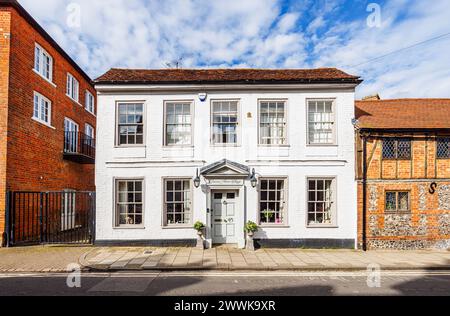 Early 18th century white painted Georgian style Queen Anne Cottage in historic Friday Street in Henley-on-Thames, a town in south Oxfordshire Stock Photo