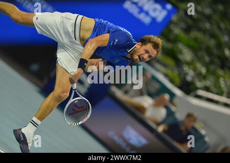 MIAMI GARDENS, FLORIDA - MARCH 24: Daniil Medvedev vs Cameron Norrie (Great Britain) during the 2024 Miami Open day9 presented by Itaú at Hard Rock Stadium on March 24, 2024 in Miami Gardens, Florida.  (Photo by JL/Sipa USA) Stock Photo