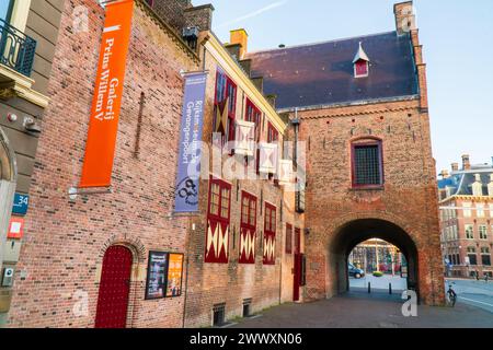 Prince Willem V museum, Gevangenpoort (Prisoner's Gate), former gate and medieval prison on the Buitenhof in central Den Haag (The Hague), Netherlands Stock Photo