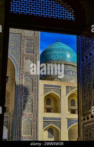 Close up of Iwan of the Mir-i-Arab Madrasa in the Po-i-Kalan Mosque complex, a UNESCO World Heritage Site in Bukhara, Uzbekistan, Central Asia Stock Photo