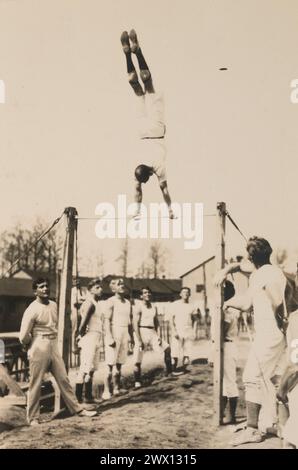 WAR PRISON BARRACKS NO. 1, FT. MCPHERSON, GA. Gymnastics for prisoners ca. 1918-1919 Stock Photo