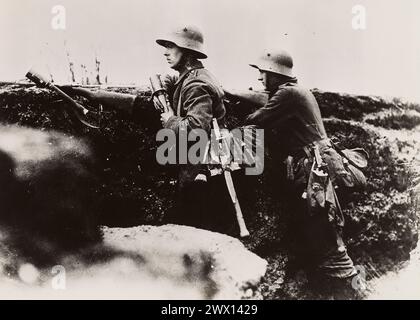 World War I Photos: Battle of the Aisne. German sentries in newly ...