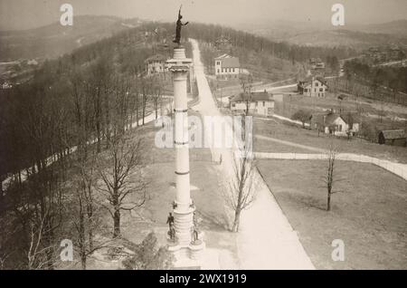 Illinois monument from Missionary Ridge, Chattanooga, Tenn ca. 1919 Stock Photo