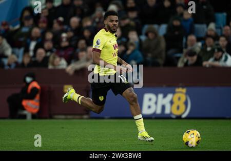 Lyle Foster on the run during the Aston Villa v Burnley at Aston Villa stadium 30 Dec 2023 Stock Photo