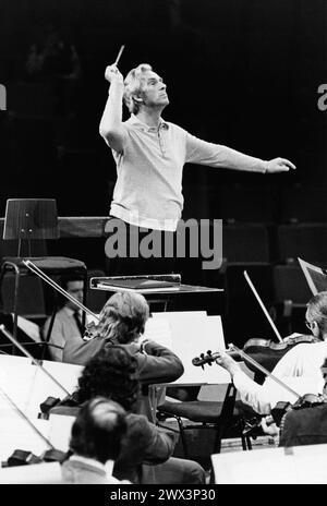 Rudolf Kempe (German orchestral conductor, 1910-1976) rehearsing with the Royal Philharmonic Orchestra (RPO) at the Royal Festival Hall (RFH), Southbank Centre, London SE1 in 1972 Stock Photo