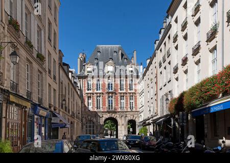 Paris, 4th arrondissement, Le Marais, rue de Birague, Place des Vosges, Stock Photo