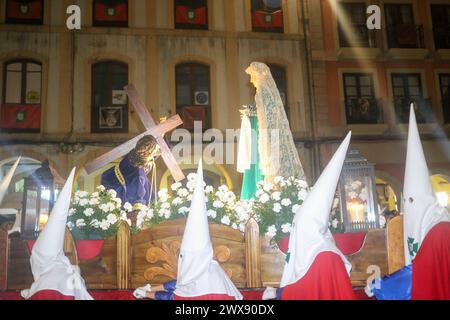 Avilés, Spain, March 28, 2024: The image of the 'Verónica' during the Procession of Silence, on March 28, 2024, in Avilés, Spain. Credit: Alberto Brevers / Alamy Live News. Stock Photo