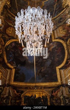 The hall of mirrors (Galerie des glasses) in the impressive Palace of Versailles, the residence of the Sun King Louis XIV, now World Heritage Site. Stock Photo