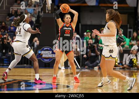 Albany, New York, USA. 29th Mar, 2024. Oregon State guard TALIA VON OELHOFFEN (22) looks for an open teammate at half-court during the 2024 NCAA Women's Basketball Tournament Albany 1 Regional semifinal at MVP Arena in Albany, N.Y. (Credit Image: © Scott Rausenberger/ZUMA Press Wire) EDITORIAL USAGE ONLY! Not for Commercial USAGE! Stock Photo