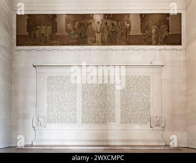 Lincoln's Second Inaugural Address inside Lincoln Memorial in ...