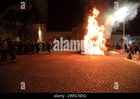 Caserta, Italy. 29th Mar, 2024. The Archconfraternity of SS.Crocifisso light a bonfire during the Holy Friday procession from Church of San Giovanni to Villa. on March 29, 2024, Caserta, Italy. (Credit Image: © Pasquale Senatore/eyepix via ZUMA Press Wire) EDITORIAL USAGE ONLY! Not for Commercial USAGE! Credit: ZUMA Press, Inc./Alamy Live News Stock Photo