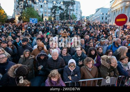 Madrid, Spain. 29th Mar, 2024. A group of Christians of the 'Lord of Madrid' (Cristo de Medinaceli) wait for the Good Friday procession. This Good Friday, the brotherhood of the Primary Archconfraternity of the Real and Illustrious Slavery of Nuestro Padre Jesús Nazareno de Medinaceli, popularly known as 'The Lord of Madrid, has processed like every Good Friday through the streets of the center of Madrid. Credit: SOPA Images Limited/Alamy Live News Stock Photo